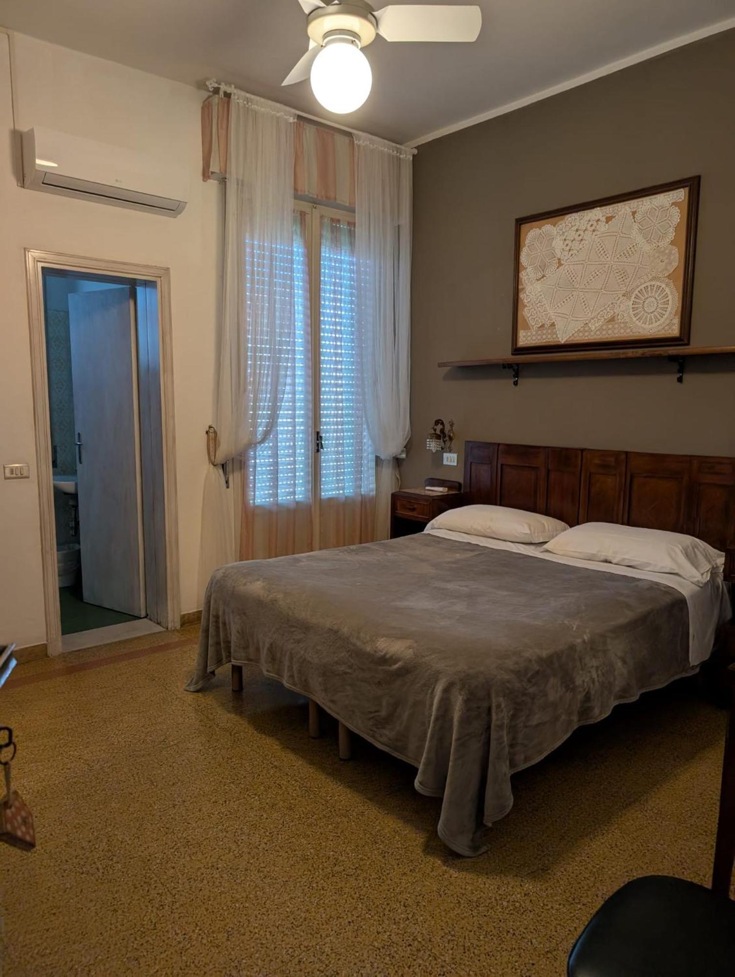 Villa Antonietta Rooms & Coffee Cesena Ruang foto